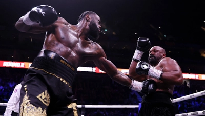 Cựu vô địch quyền Anh hạng nặng thế giới khép lại sự nghiệp bằng thất bại tiếc nuối