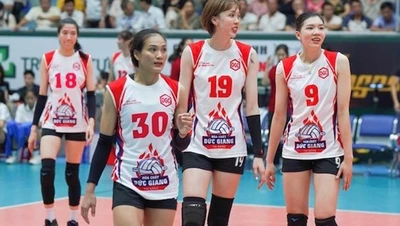 Tin nóng thể thao sáng 5/4: Đội bóng chuyền nữ Việt Nam bất ngờ thay đổi nhân sự; Ronaldo đón tin vui