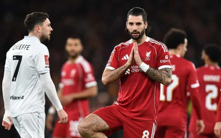 Florian Wirtz tỏa sáng, Szoboszlai gây tranh cãi trong chiến thắng của Liverpool