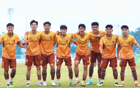 Lịch thi đấu bóng đá hôm nay 19/1: Xem đàn em Trung Kiên trổ tài