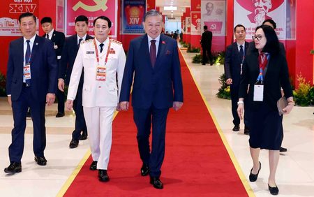 Ngày làm việc đầu tiên của Đại hội XIV: Không khí trang nghiêm, niềm tin lan tỏa