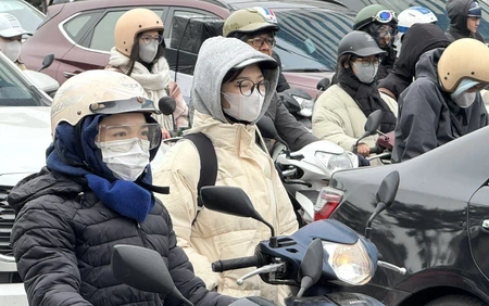 Bác sĩ khuyến cáo giữ ấm vùng đầu, mặt, cổ khi ra ngoài trời lạnh