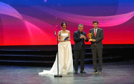 Báo Hàn chỉ ra khác biệt giữa HLV Kim Sang Sik và Park Hang Seo