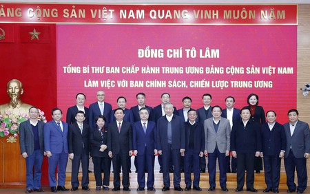 Tổng Bí thư Tô Lâm: Khơi dậy khát vọng cống hiến, vươn lên của dân tộc bằng tri thức và sáng tạo