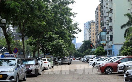 Gửi ô tô ở Hà Nội có nơi lên tới 7,5 triệu đồng/tháng