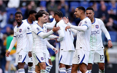 Sao Bồ Đào Nha tỏa sáng, Chelsea đánh bại Everton