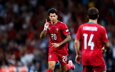 Không Ronaldo, ĐT Bồ Đào Nha vẫn ngược dòng thắng Na Uy với 10 người để vào tứ kết Nations League