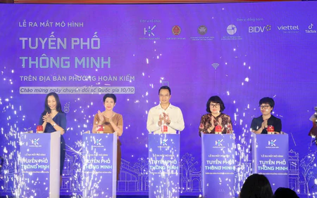 "Tuyến phố thông minh” đưa công nghệ số vào đời sống phố cổ Hà Nội