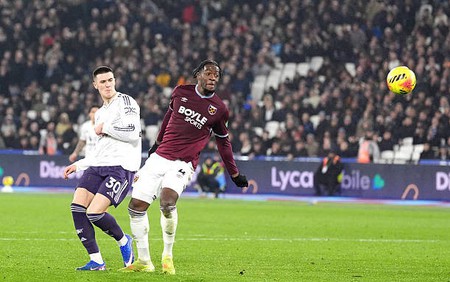 Sesko giúp MU giữ mạch bất bại dưới thời HLV tạm quyền Carrick