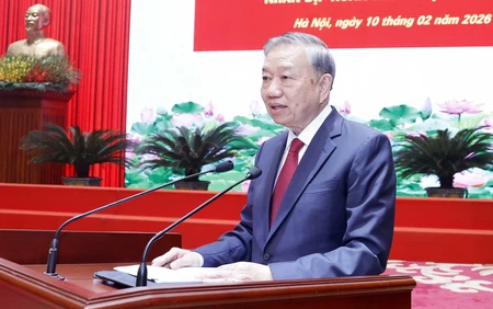 Tổng Bí thư gặp mặt đại biểu tướng lĩnh quân đội nghỉ hưu, nghỉ công tác