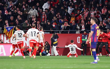 Lamine Yamal hỏng phạt đền, Barca thua sốc ở La Liga