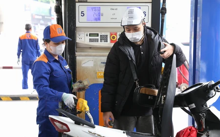 Giá xăng, dầu chủ chốt đồng loạt tăng từ 15h hôm nay 26/2