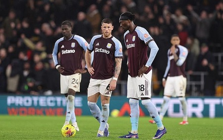 Đối thủ cạnh tranh top 4 của MU gây sốc khi thua trắng đội cuối BXH Premier League