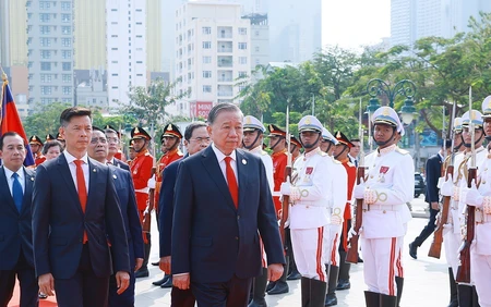 Tổng Bí thư Tô Lâm đặt hoa tưởng niệm Cố Quốc vương Campuchia Norodom Sihanouk