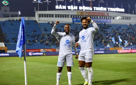 Xuân Son 'im tiếng', CLB Nam Định mất điểm đáng tiếc