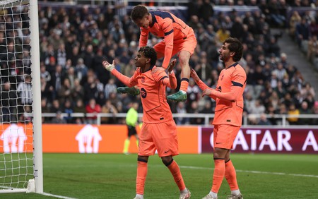 Barcelona: Rèn cú đấm knock-out ở lượt về