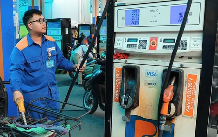 Giảm thuế đối với xăng, dầu đến ngày 15 tháng 4 năm 2026