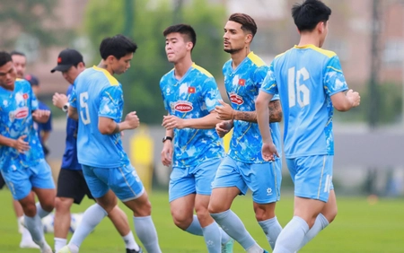 Tin nóng bóng đá Việt hôm nay 29/3: Đội tuyển Việt Nam di chuyển về Ninh Bình; U20 nữ Việt Nam dự giải vô địch châu Á