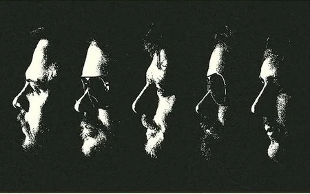 Album "Mutiny After Midnight" của Johnny Blue Skies & The Dark Clouds: Nối lại sợi dây hữu hình giữa âm nhạc và khán giả