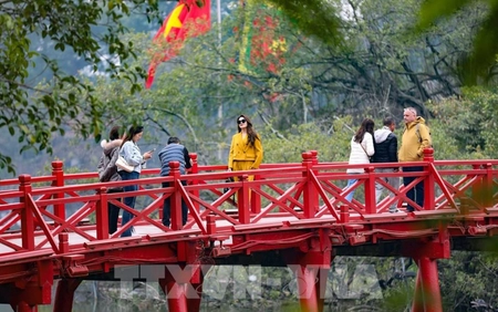 Du lịch Hà Nội khởi sắc, đón gần 9 triệu lượt khách trong quý I/2026