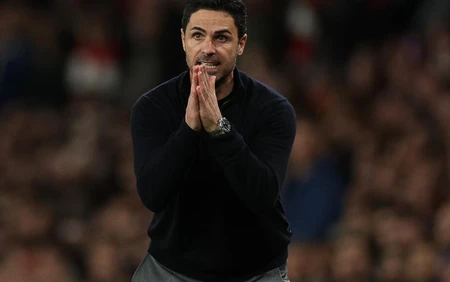 HLV Arsenal tuyên bố 'đã làm nên lịch sử', nhà báo và cựu danh thủ vẫn nghĩ đến kịch bản xấu