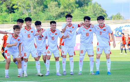 HLV Indonesia lo lắng trước khi chạm trán U17 Việt Nam