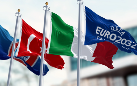 Ý nguy cơ bị tước quyền đăng cai EURO 2032