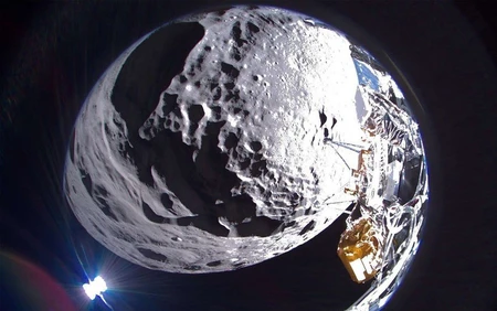 Mặt trăng xuất hiện thêm hàng nghìn hố trên bề mặt