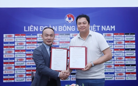 VFF gia hạn hợp đồng với thầy Hàn của Nguyễn Filip, Văn Lâm và Trung Kiên