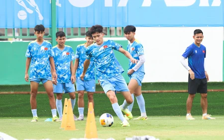 U17 Việt Nam tại VCK U17 châu Á: Hai bức tranh, một vấn đề