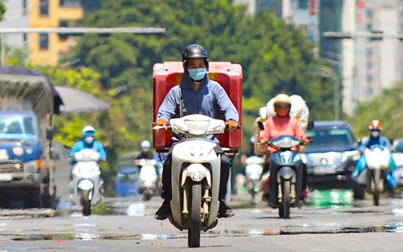 Dự báo thời tiết ngày 16/5: Miền Bắc vẫn nắng nóng; cảnh báo lũ quét ở Quảng Ngãi, Đồng Nai