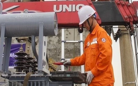  Tiêu thụ điện toàn quốc tiếp tục lập kỷ lục mới
