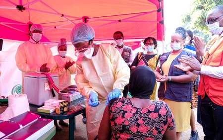 Bộ Y tế tăng cường giám sát trước nguy cơ dịch Ebola
