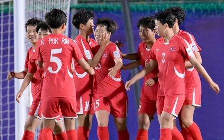 Nhà vô địch thế giới thắng 10-0 ở trận ra quân giải U17 nữ châu Á