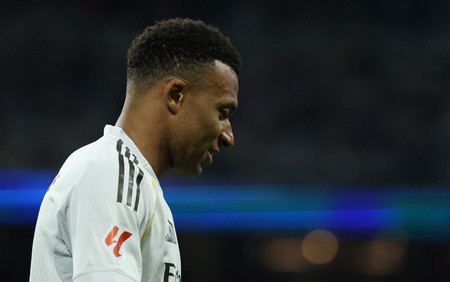 Tiếng gió rít dành cho Mbappe