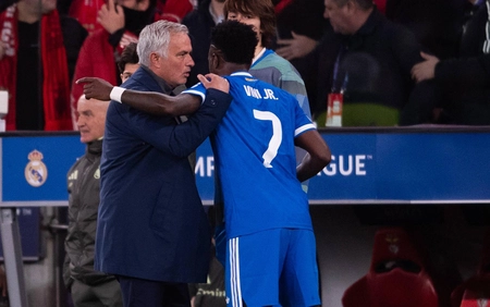 Real Madrid: Vinicius là bài toán lớn nhất của Mourinho