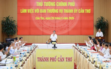 Thủ tướng làm việc với Ban Thường vụ Thành uỷ Cần Thơ