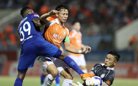 V-League chia đôi với hai cuộc đua 'song mã'
