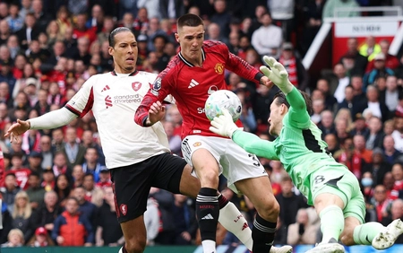 Ban tổ chức Premier League tuyên bố không thể hủy bàn thắng của sao MU vào lưới Liverpool