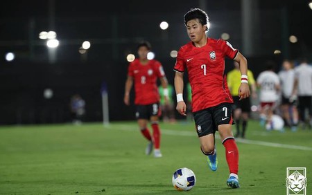 Báo Hàn Quốc lo đội nhà mất điểm trước U17 Việt Nam