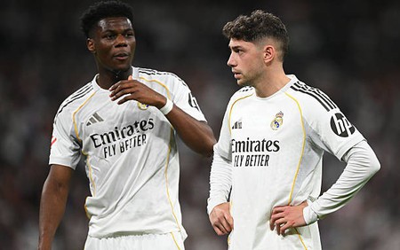 NÓNG! Hai ngôi sao Real Madrid đánh nhau trước trận ‘kinh điển’, một người phải nhập viện