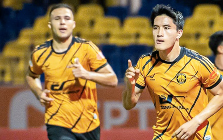 Tiền đạo U23 Việt Nam là 'người hùng' mới của CB Thanh Hóa