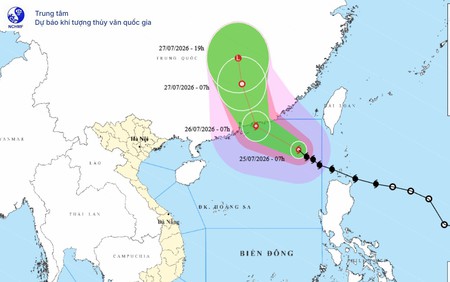 Bão số 2 giữ nguyên hướng di chuyển, cách Hồng Kông (Trung Quốc) khoảng 510km