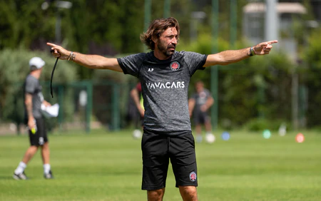 CHÍNH THỨC: Andrea Pirlo không còn là ứng viên dẫn dắt tuyển Italy