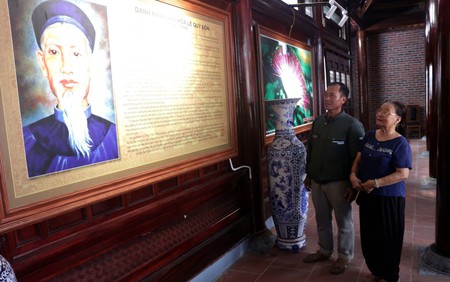 Trưng bày mộc bản, sách cổ tại triển lãm "Di sản của Danh nhân văn hóa Lê Quý Đôn"