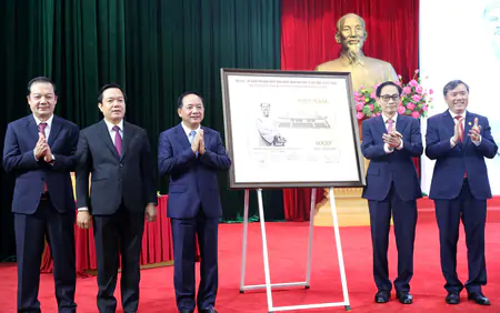 Phát hành bộ tem Kỷ niệm 300 năm Ngày sinh danh nhân văn hóa Lê Quý Đôn
