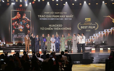 "Tử chiến trên không" giành cú đúp giải thưởng tại DANAFF IV