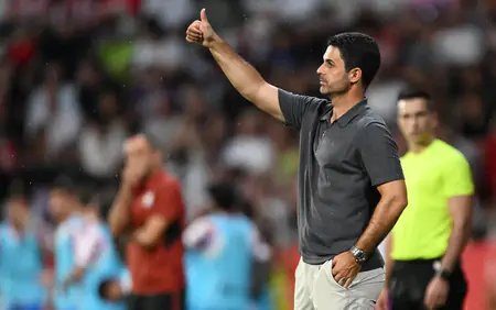 Tân binh Tzolis và thần đồng Dowman tỏa sáng trong chiến thắng của Arsenal trước Girona