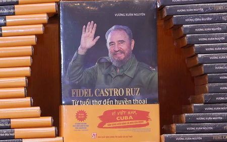 Tọa đàm "Fidel Castro Ruz - Từ tuổi thơ đến huyền thoại"