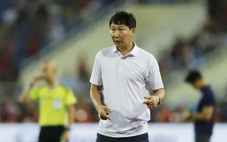 ĐT Việt Nam vs Indonesia: Một chiếc áo mới cho HLV Kim Sang Sik